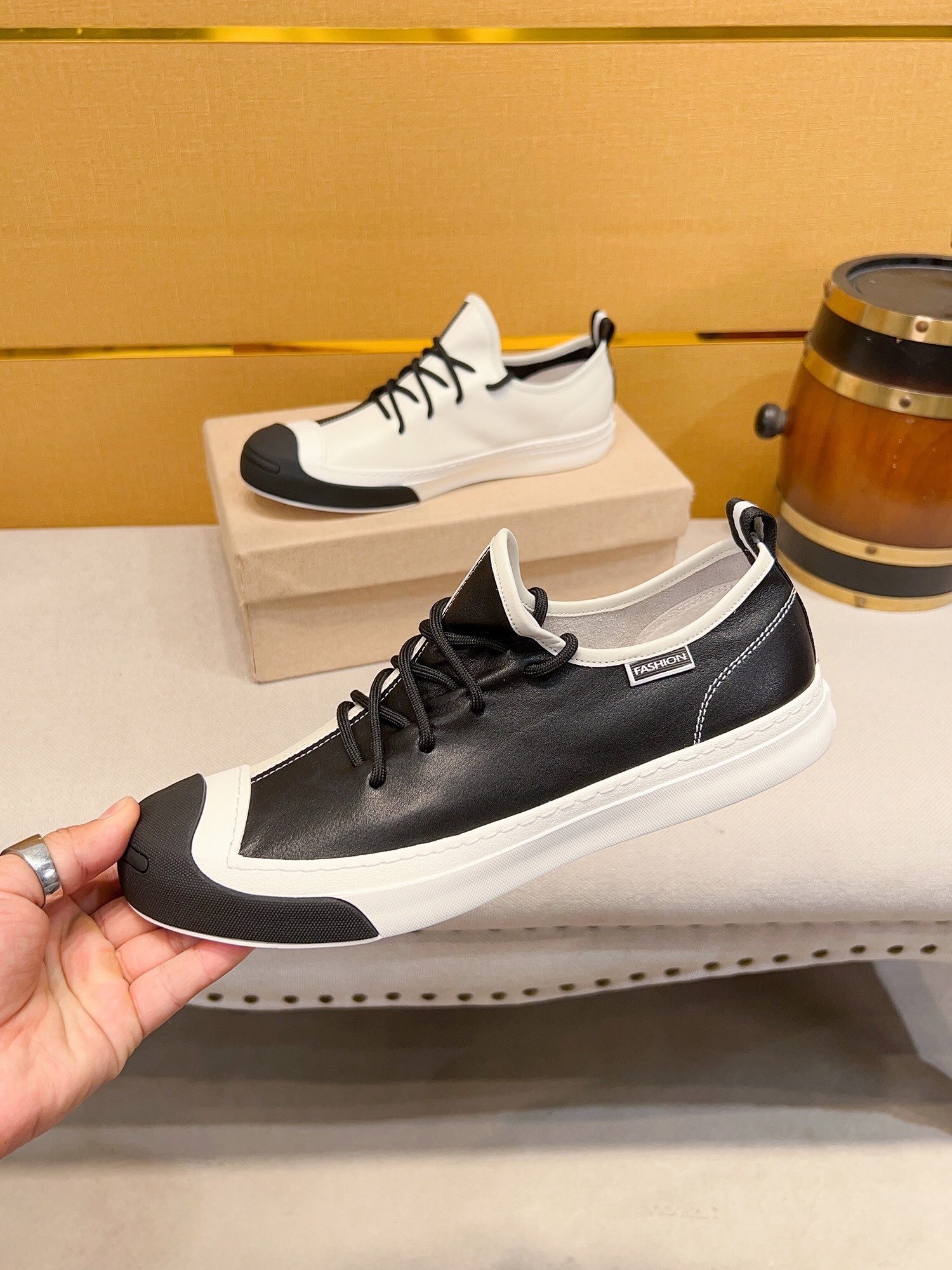 European Men's fashion Genuine - đánh giá và giá Men Shoes Zara